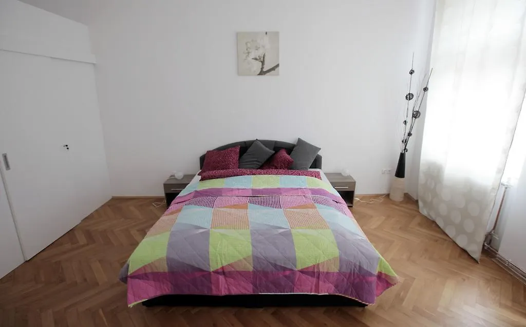 Carpe Diem Prag Lägenhet